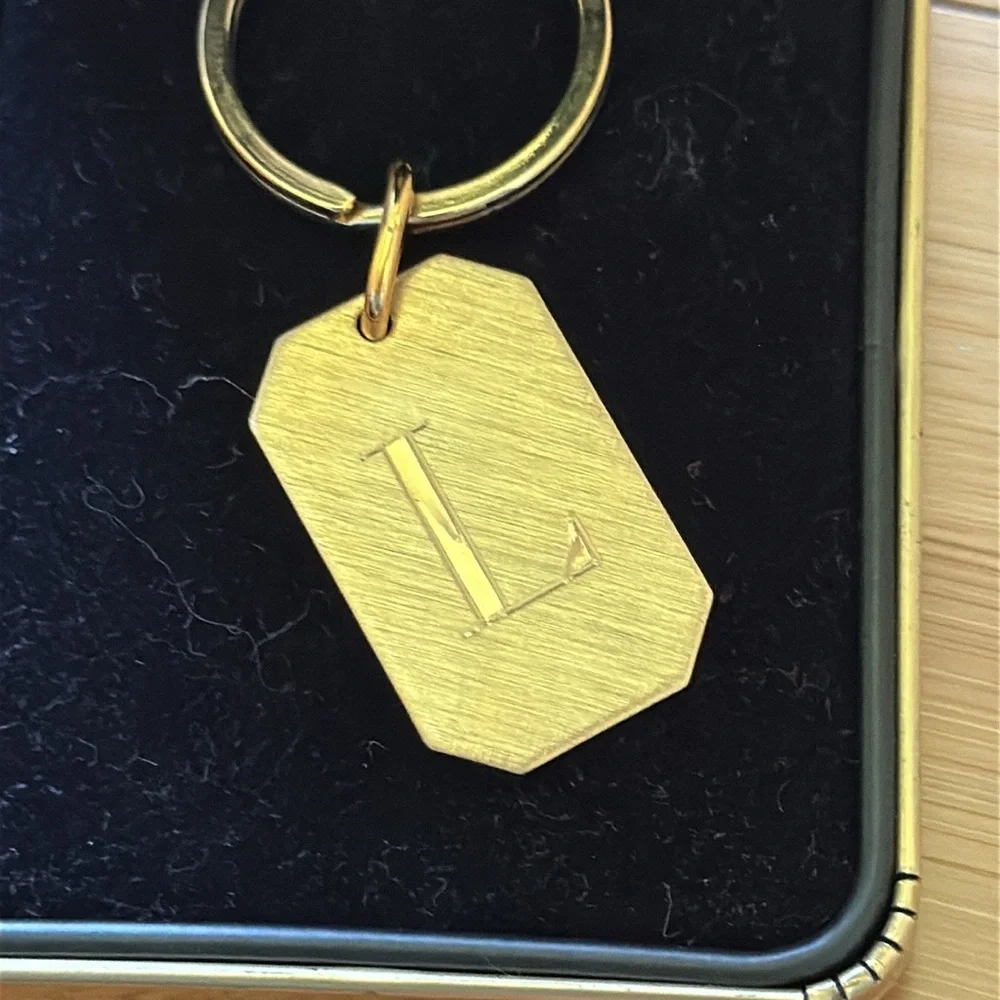 Don Loper Beverly Hills Gold Toned keychain monogram “L”